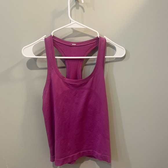 Lululemon swiftly tech tank! - Picture 1 of 1